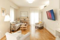 Spacious 2BR Design Apt - 2 Balc - Acropolis Metro - B&B Atenas