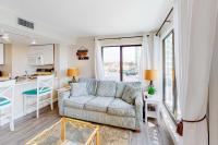 Second-floor condo with pool hot tub ocean view fast WiFi & central AC - B&B Fort Morgan