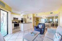 Snowbird-friendly condo with WiFi on-site pools hot tub golf & tennis - Chambres d'hôtes Gulf Shores
