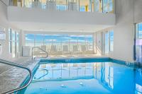 Beachfront Condo wLarge Balcony Shared Hot Tub Pool Sauna Free WiFi AC - Bed and Breakfast Gulf Shores
