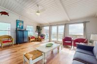Beachfront Daydream Hideaway w Panoramic Water Views & Gulf-Front Deck - Ferienwohnung Gulf Shores