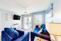 Beachfront condo with private balcony pools tennis gyms & saunas - B&B Gulf Shores