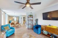 Beachfront corner condo with stunning Gulf views pools hot tub & fitness center - Chambres d'hôtes Orange Beach
