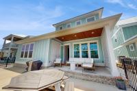 Modern beach house with porches private washer and dryer- walk to the beach - Chambres d'hôtes Orange Beach