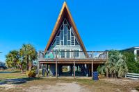 Unique beachside A-frame with porches fantastic views & ocean access - Bed and Breakfast Dauphin Island