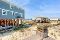 Updated Dog-Friendly Home with Free WiFi Beach Views Covered Porch Washer Dryer - Bed and Breakfast Dauphin Island