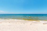 Beautiful beach house with Gulf views covered deck central AC and free WiFi - Chambres d'hôtes Dauphin Island