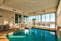 Gorgeous beachfront condo shared pool and beach access - Chambres d'hôtes Gulf Shores