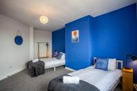 Walk to Seaburn Beach - Parking - Coastal Stay - B&B Sunderland