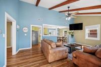 Family Beach House - Sleeps 6 - 2 Blks - 6 Parking - B&B Virginia Beach