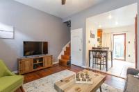 Cozy rowhouse in the quiet Fairmount neighborhood - Chambres d'hôtes Philadelphie
