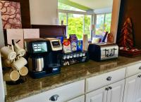 Rainier Beach 6BR and 3BA Spacious Lake View Home, 15min FIFA World Cup Ready, Fireplaces & Nearby Amenities - Chambres d'hôtes Seattle