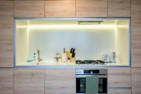 Elegant 2-Bedroom Luxury Apartment with Parking, Gym and Pool - B&B Melbourne