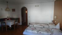 Estudio (2 adultos)