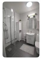 Charming huge apartment with south sunny balcony - B&B Malmö