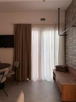 Avra Suite