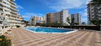 Apartamentos Marblau Pirámide, 11º - Julio y Agosto SOLO FAMILIAS - Chambres d'hôtes Platja de Gandía
