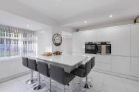 Family-Friendly 4-Bed near Parks & Transport Links - Ferienwohnung Birmingham