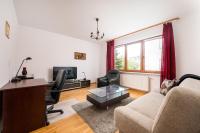 Imielin Homely Apartment by BookingHost - Chambres d'hôtes Varsovie