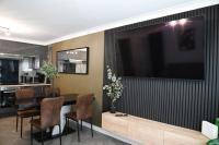 3-Bed in Desirable Mapperley Park Near City Centre - B&B Nottingham