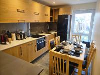 Four Bedroom House Chandos Road - B&B Londres