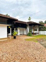 Cherys Bunglow Homestay- Rooms - Ferienwohnung Tiruvalla