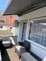 City Wohnung FN L 5 KLIMATISIERT mit Balkon und Küche - B&B Friedrichshafen