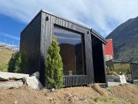 Panoramahytte med utsikt mot Eggenipa - B&B Egge