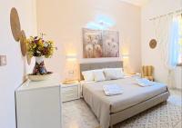 LaureLiving Holiday Home Domo Maristè - B&B La Maddalena