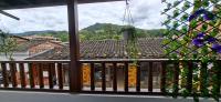 Apartamento con balcón en calle principal El Retiro - Antioquia - B&B Retiro