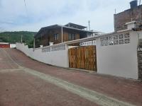 Casa Regi's House, a 100 metros de la playa - Bed and Breakfast Crucita