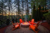 Sleeps 20 15 Mins to DT AVL Sauna Hot Tub! - Bed and Breakfast Fletcher