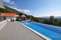 Modern 5BR Villa with Infinity Pool and Sea Views - B&B Tivat