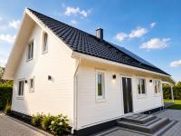 Willa Nordica z ogrodem, grillem i basenem - HoliApart - Ferienwohnung Stegna