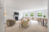 Four-Bedroom Deluxe Apartment