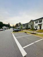 Cozy 3BR Retreat Relax & Pool table Near DT - Ferienwohnung Raleigh