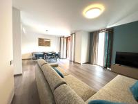 Lake and Rocca Suite - B&B Angera