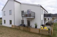 Modern 2 Bedroom Home with 2 Balcony & Workspace - Chambres d'hôtes Båstad