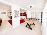 01 Pop Art 4BR Home Bungalow Sleeps 10 - B&B North Miami