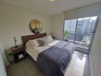 Chic 1BR Oasis in Centro Steps from Metro - Chambres d'hôtes Santiago