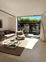 Casa con piscina privada para alquiler temporal - B&B Madrid