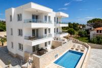 Azure Pool Residence - B&B Novalja
