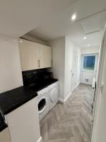 Modern House - Parking - Leisure - Professional - Ferienwohnung Neston