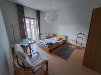 Moderne Wohnung mit Gratis Parkplatz - zentral zwischen Bahnhof und Innenstadt - Ferienwohnung Freiberg