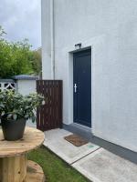 Beautiful one bedroom Apartment In Galway City - Chambres d'hôtes Galway