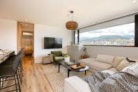 Go Living Suites: Your Medellin Retreat - B&B Medellín