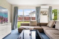 Family Home Opposite Air Force Museum - Chambres d'hôtes Christchurch