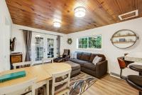 Wanderlust Cottage - Bed and Breakfast Guerneville