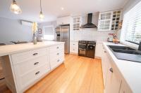 4 Bedroom fun house - spa, sauna, fire pits & more - B&B Healesville