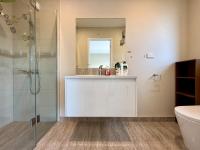 Relaxing Stay in Wigram - Bed and Breakfast Christchurch